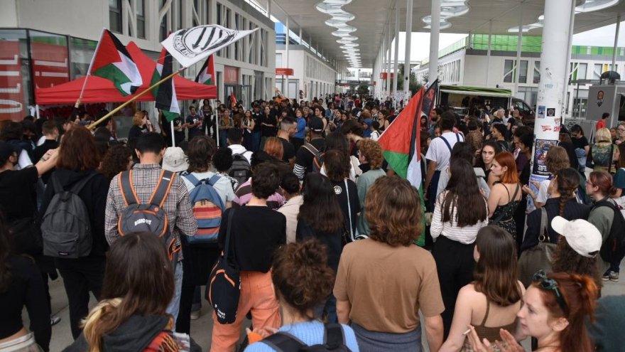 Fac du Mirail : 400 personnes au premier rassemblement toulousain de soutien à la Palestine 